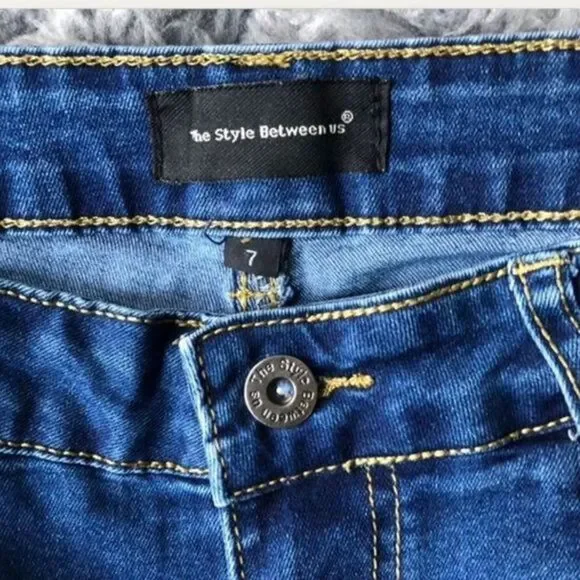 The Style Between Us High Rise jeans size 7 - Picture 3 of 8